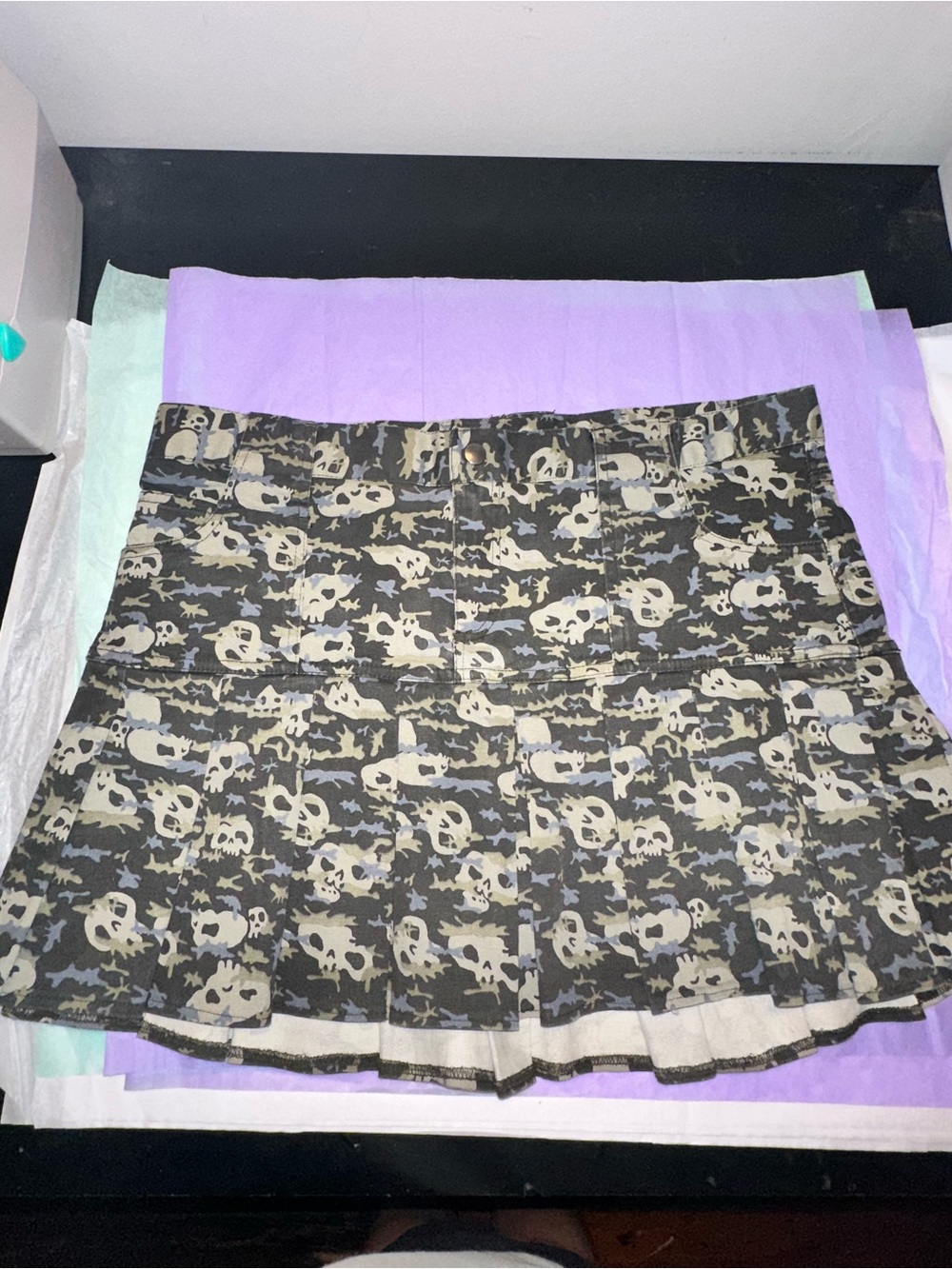 Super Low Fat Pleated Skull Skirt